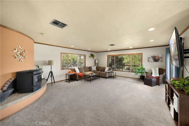 5495 Summit Drive, Wrightwood, CA 92397