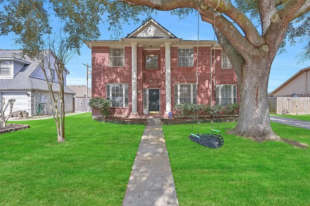1807 N Mission Circle, Friendswood, TX 77546