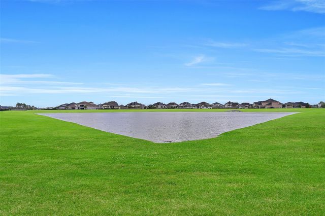 1807 N Mission Circle, Friendswood, TX 77546