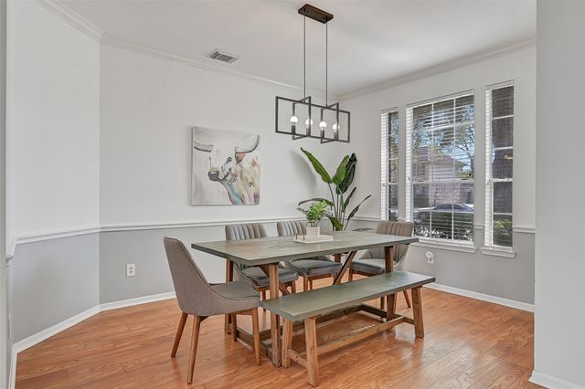 1807 N Mission Circle, Friendswood, TX 77546