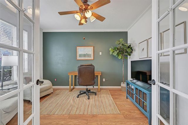 1807 N Mission Circle, Friendswood, TX 77546