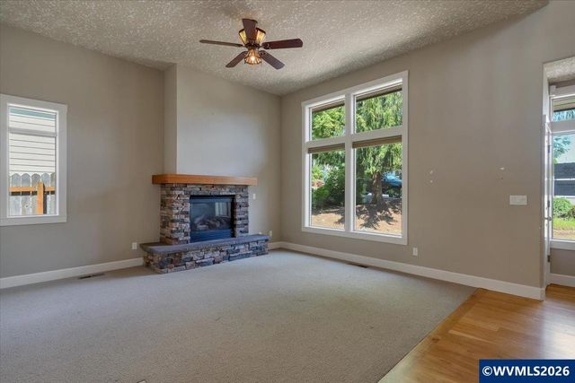 1674 Olympia Ct NW, Salem, OR 97304