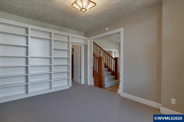 1674 Olympia Ct NW, Salem, OR 97304
