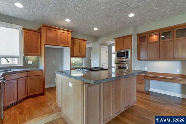 1674 Olympia Ct NW, Salem, OR 97304