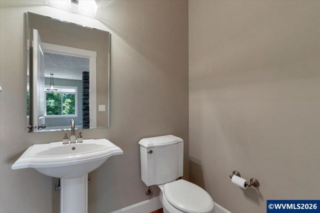 1674 Olympia Ct NW, Salem, OR 97304