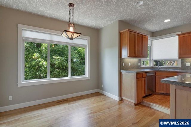 1674 Olympia Ct NW, Salem, OR 97304