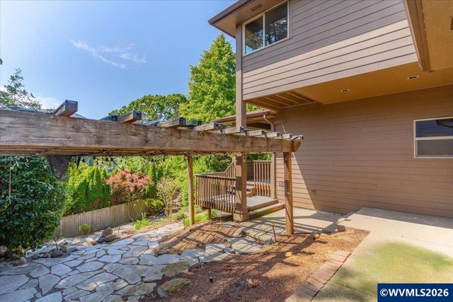 1674 Olympia Ct NW, Salem, OR 97304
