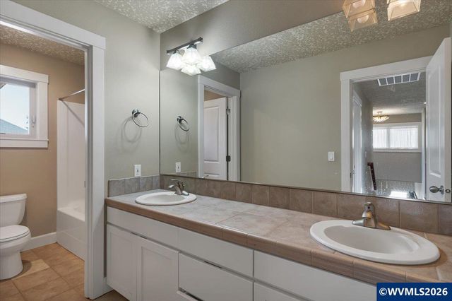 1674 Olympia Ct NW, Salem, OR 97304