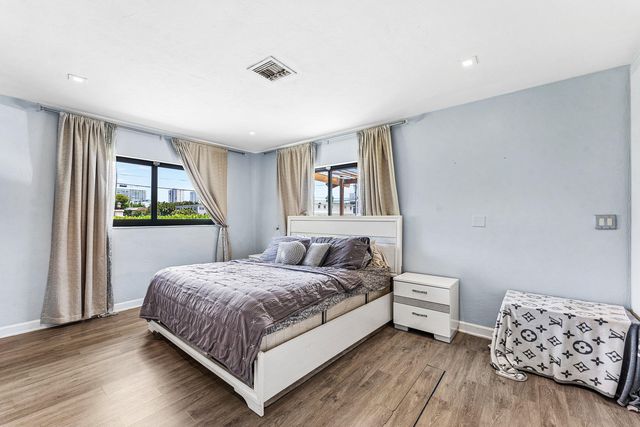 201 NE 26th Avenue, Pompano Beach, FL 33062