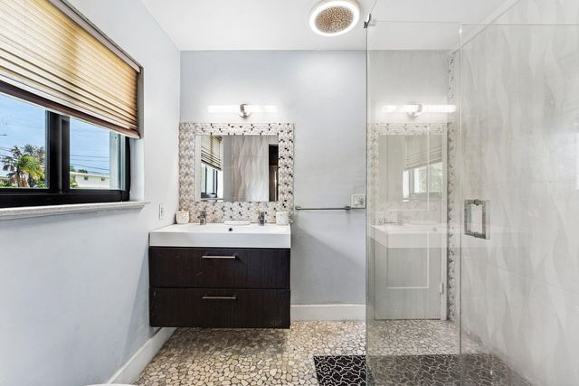 201 NE 26th Avenue, Pompano Beach, FL 33062