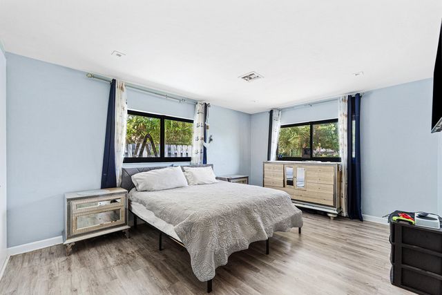 201 NE 26th Avenue, Pompano Beach, FL 33062