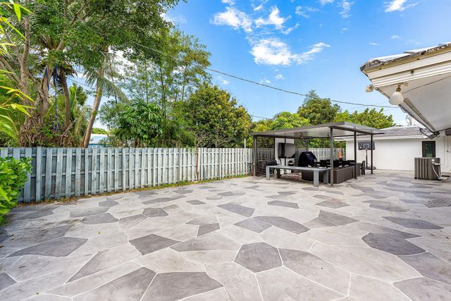 201 NE 26th Avenue, Pompano Beach, FL 33062