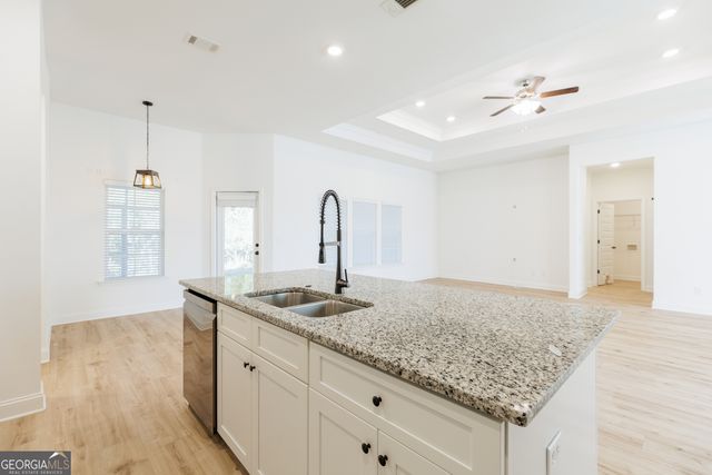 3033 Reynolda Drive, Hahira, GA 31632