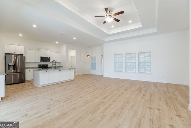 3033 Reynolda Drive, Hahira, GA 31632