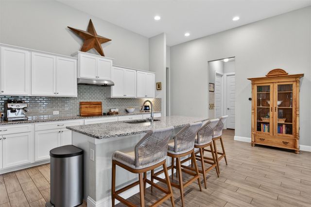 2013 Waterview RD, Georgetown, TX 78628