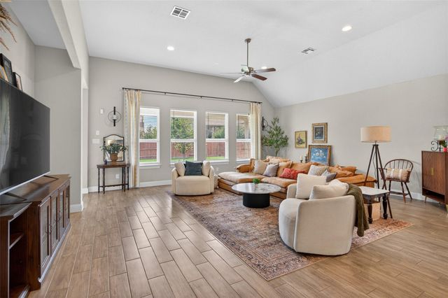 2013 Waterview RD, Georgetown, TX 78628
