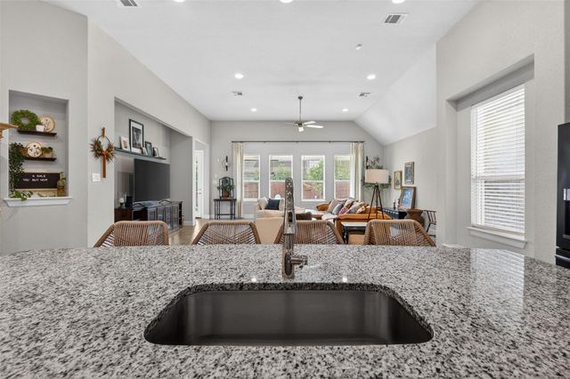2013 Waterview RD, Georgetown, TX 78628