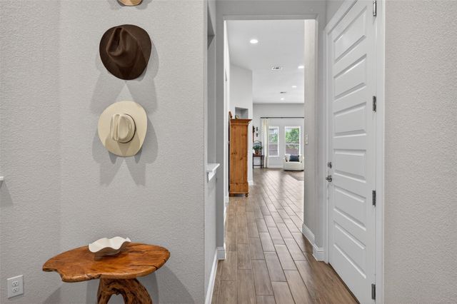 2013 Waterview RD, Georgetown, TX 78628