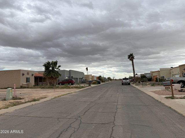 1676 S PECOS Drive 13, Casa Grande, AZ 85194