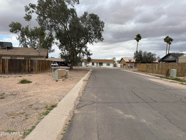 1676 S PECOS Drive 13, Casa Grande, AZ 85194