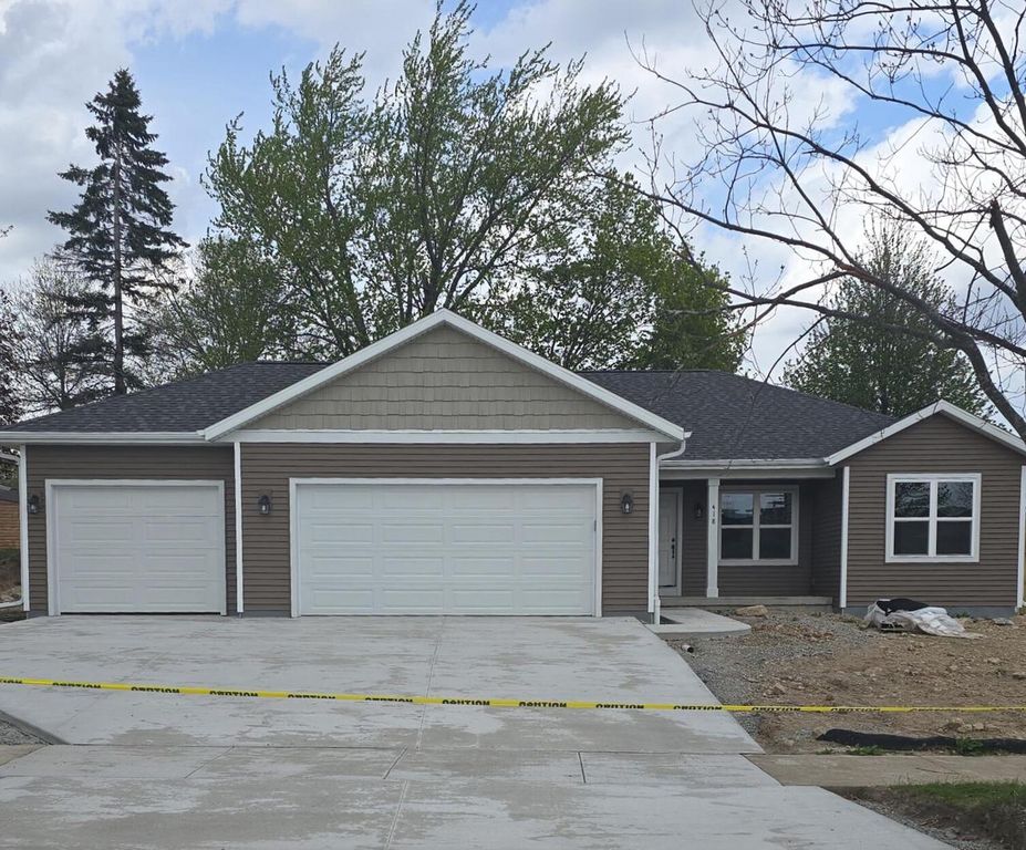 418 Village LANE, Ripon, WI 54971