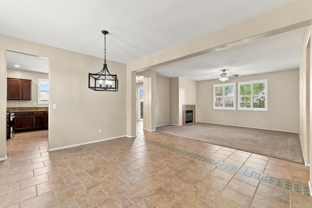 Image 6 of property listing at 1556 Bellflower St, Kingsburg, CA 93631