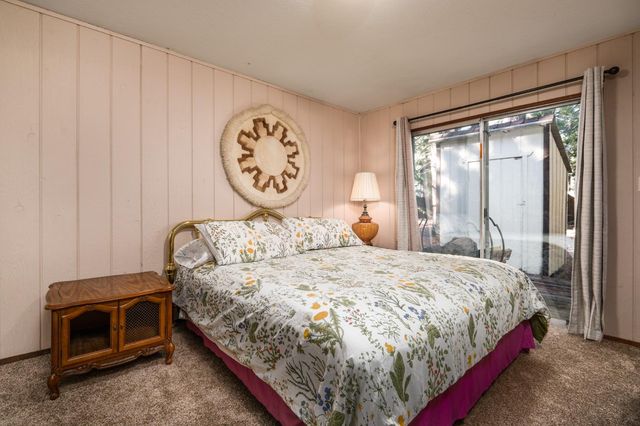 1644 Crystal Air Dr, South Lake Tahoe, CA 96150