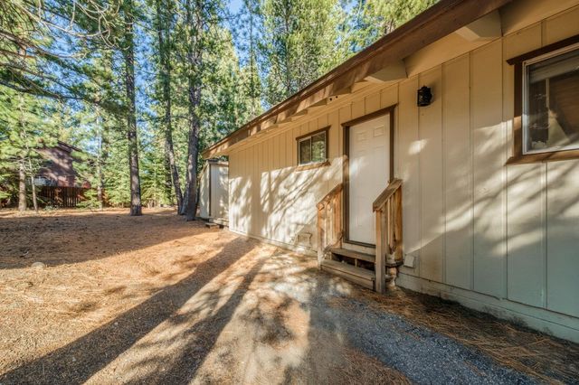 1644 Crystal Air Dr, South Lake Tahoe, CA 96150