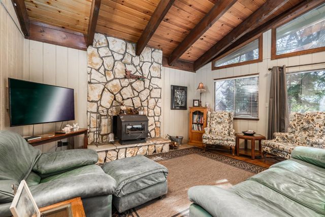 1644 Crystal Air Dr, South Lake Tahoe, CA 96150