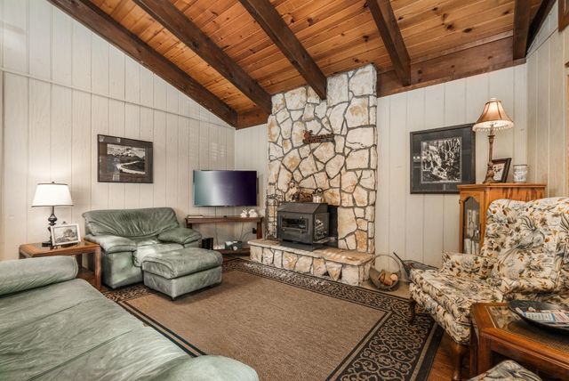 1644 Crystal Air Dr, South Lake Tahoe, CA 96150