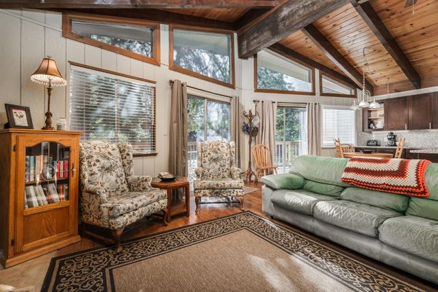1644 Crystal Air Dr, South Lake Tahoe, CA 96150