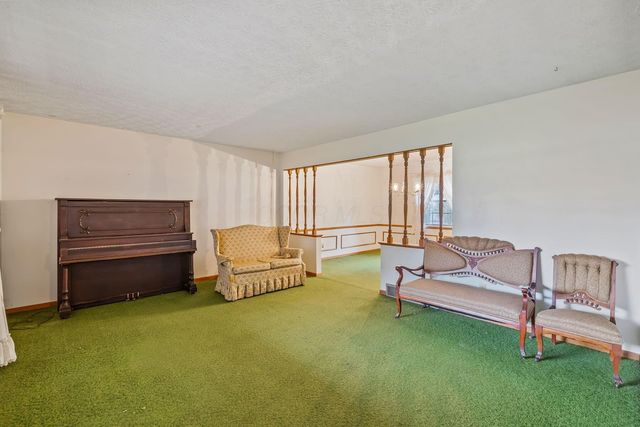 2260 Carriage Road, Powell, OH 43065