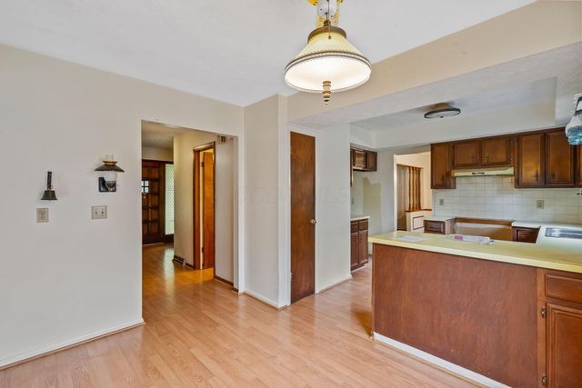 2260 Carriage Road, Powell, OH 43065