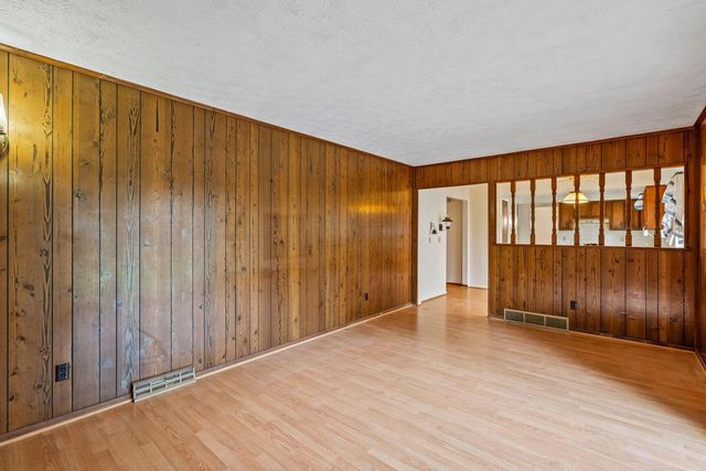 2260 Carriage Road, Powell, OH 43065