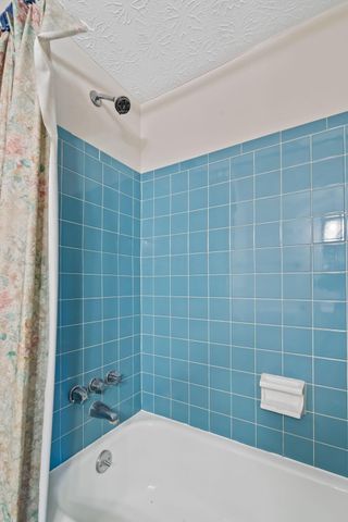 2260 Carriage Road, Powell, OH 43065