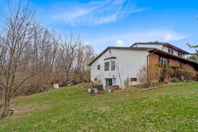 2260 Carriage Road, Powell, OH 43065