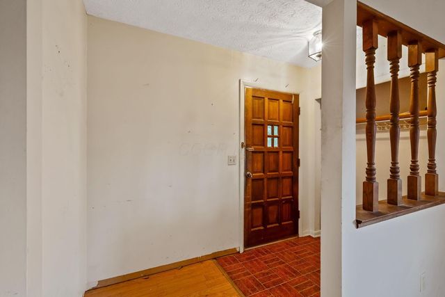 2260 Carriage Road, Powell, OH 43065