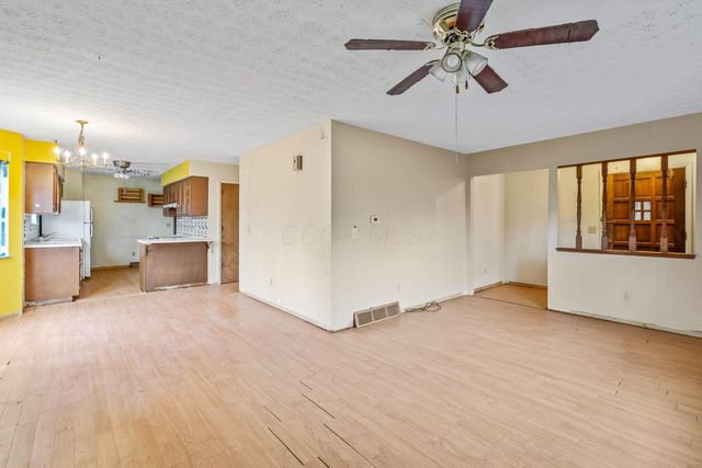 2260 Carriage Road, Powell, OH 43065