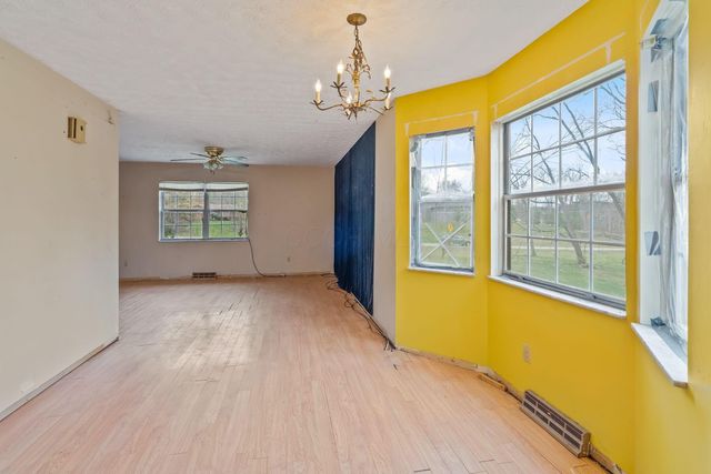 2260 Carriage Road, Powell, OH 43065