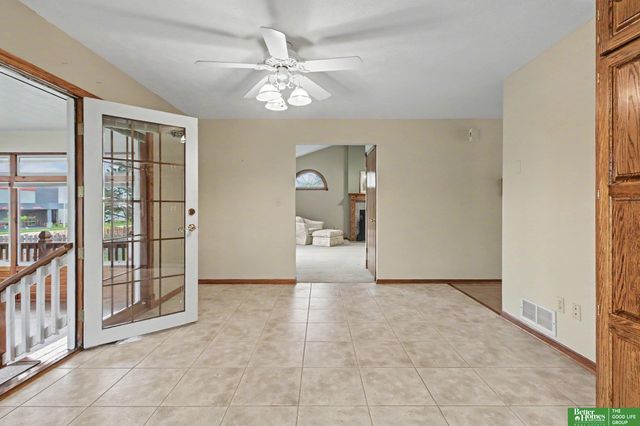 10405 Polk Street, Omaha, NE 68127