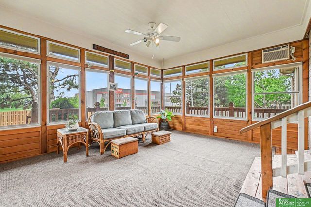 10405 Polk Street, Omaha, NE 68127