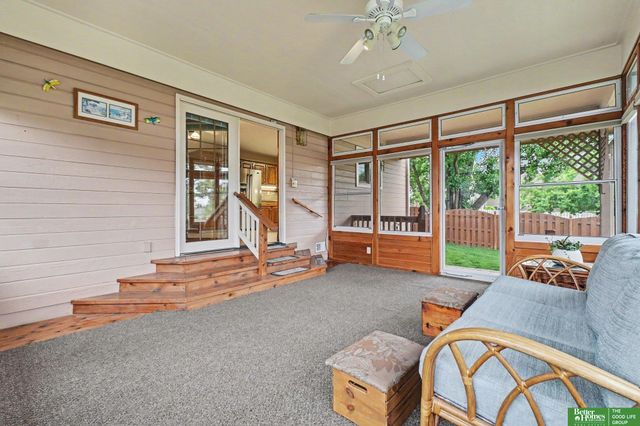 10405 Polk Street, Omaha, NE 68127