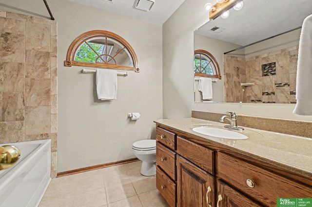 10405 Polk Street, Omaha, NE 68127
