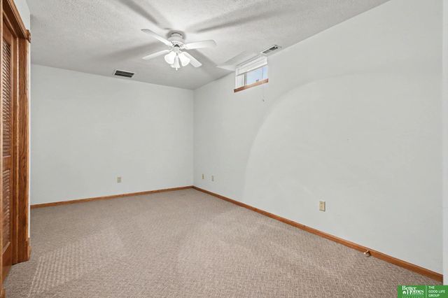 10405 Polk Street, Omaha, NE 68127
