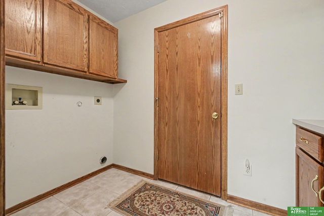 10405 Polk Street, Omaha, NE 68127
