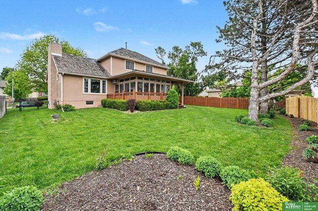 10405 Polk Street, Omaha, NE 68127