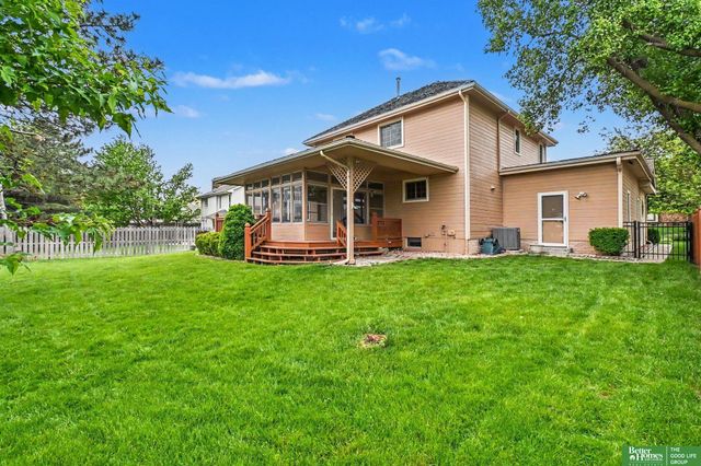10405 Polk Street, Omaha, NE 68127