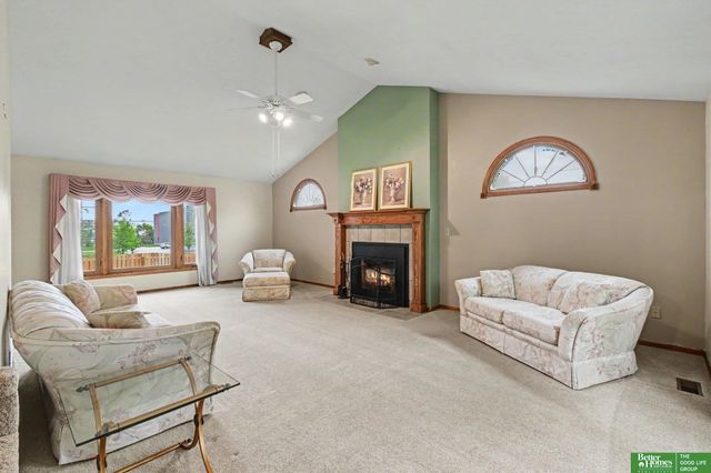 10405 Polk Street, Omaha, NE 68127