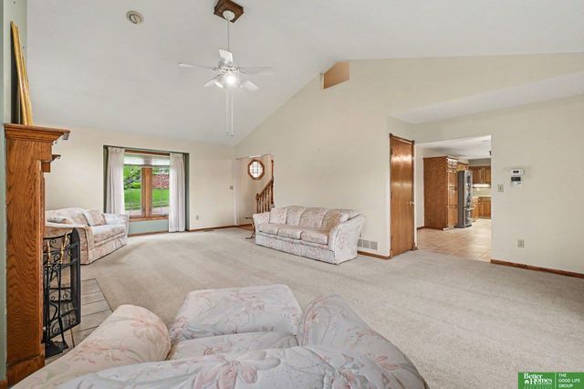 10405 Polk Street, Omaha, NE 68127