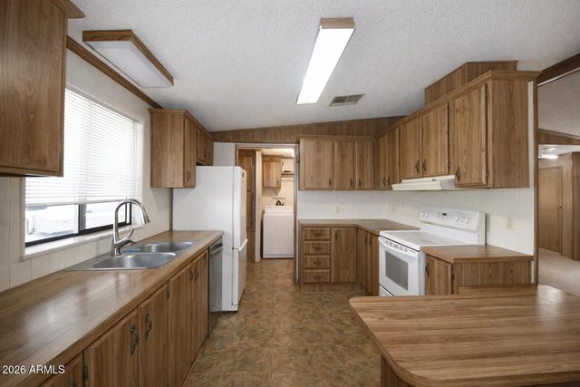 3730 N WISCONSIN Avenue, Florence, AZ 85132